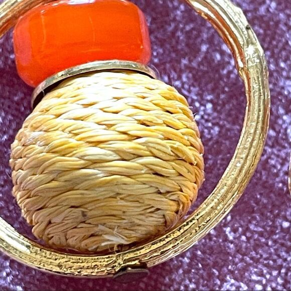 Gold tone drop earrings - Picture 6 of 10